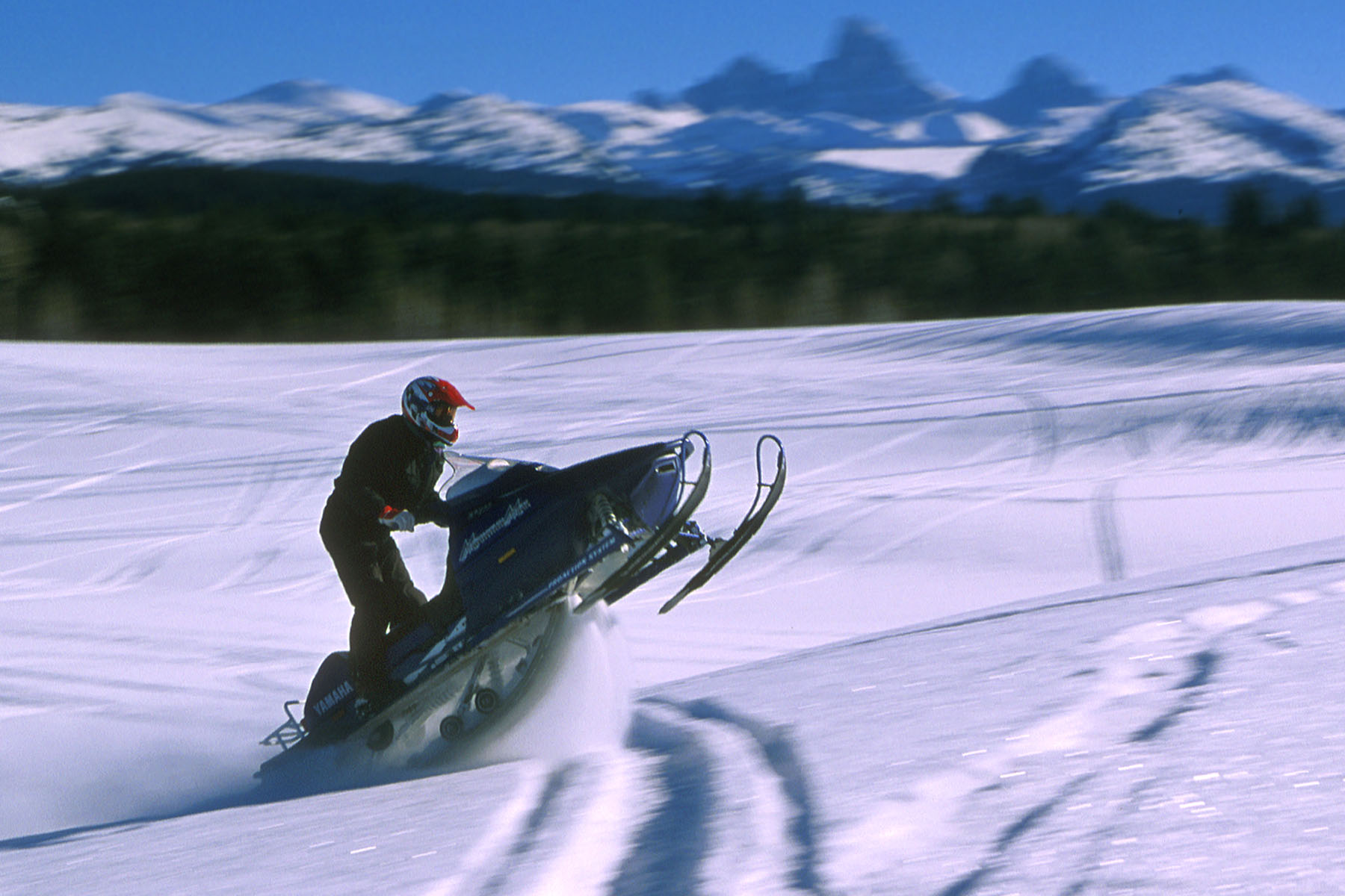 07_Snowmobile-Tetons.jpg