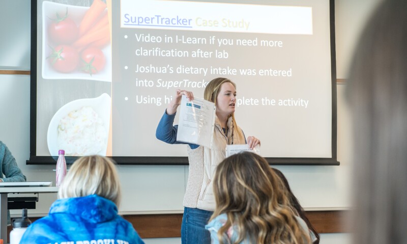 Essentials of Human Nutrition - Lab taught by Amanda Christensen. Mar 2018