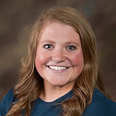 professional photo of Annalee Sommer