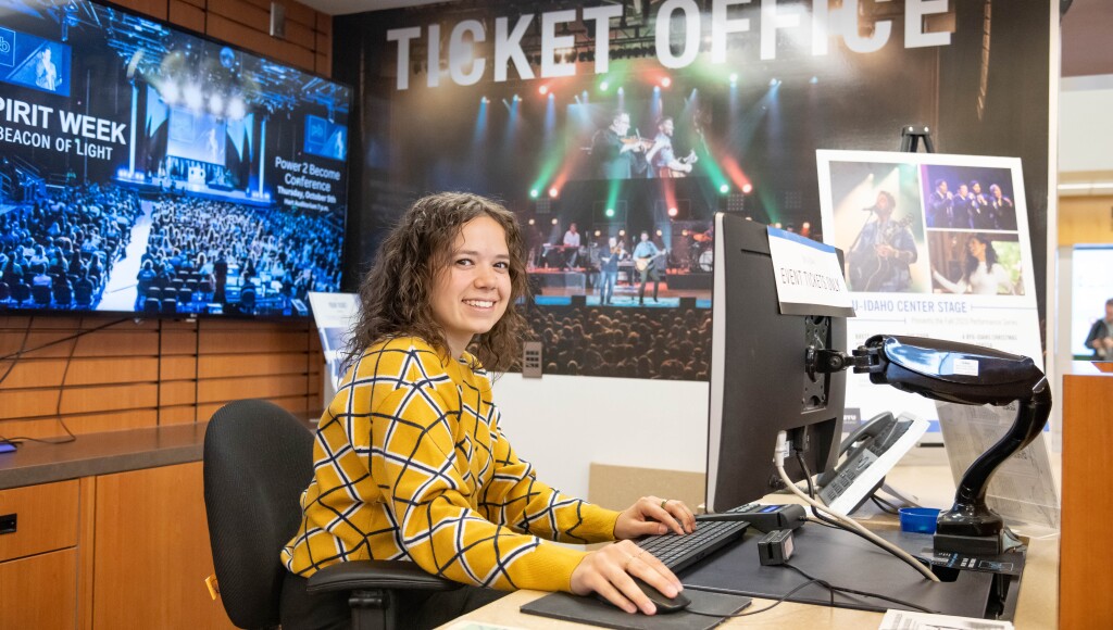 BYU-Idaho student working in the Ticket Office - Sep 2023