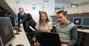 Student employees help students with their Financial Aid questions.