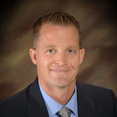 A portrait photo of Curtis Chandler