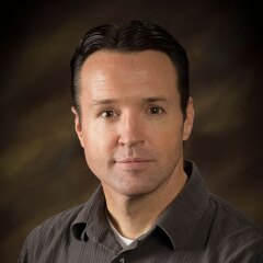 A professional photo of Faculty Shawn Randall.